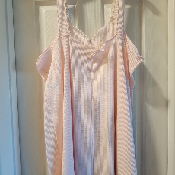 Plus size, women's nightie - Picture 2 of 10